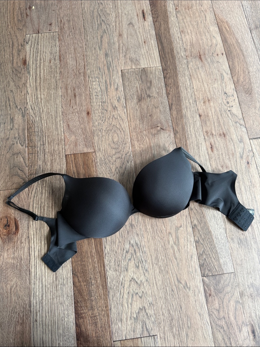 SKIMS Black Seamless Push Up- “boob job” Bra